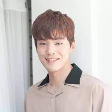 He was an actor, known for i am (2012), kiseu noteu (2012) and lee hi. Kim Jung Hyun Bio Age Net Worth Height Single Nationality Body Measurement Career