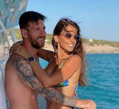 Lionel messi news, gossip, photos of lionel messi, biography, lionel messi girlfriend list 2016. These Pda Moments Of Lionel Messi And Antonella Roccuzzo Are Winning The Internet Photogallery Etimes