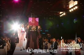 Song Il Guk S Traditional Wedding Pre Wedding Photos Traditional Wedding Wedding