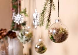 Http Www Diynetwork Com How To Make And Decorate Decorating 4 Christmas Tree Storing Christmas Decorations Christmas Decorations Rustic Retro Christmas Tree