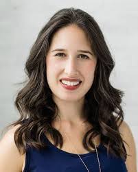 Amanda Buckingham's Instagram, Twitter & Facebook