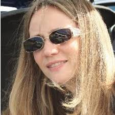 Annie V Powell (@annievpowell)