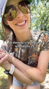 kat (@kate.clark2.0)'s videos with original sound