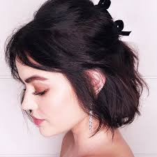 These hair tutorials will show you how to create different types of half updos that are perfect for proms, weddings, and everyday wear. Half Up Half Down Hair Ideas That Are Perfect For Lazy Days