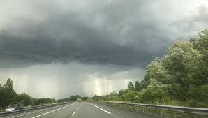 Meteo locale de très haute précision. Meteo La Dordogne Passe En Vigilance Orange Aux Orages Meteo France Place Plus D Une Cinquantaine