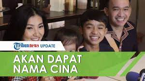 Ruben onsu tetap menjadikan pendidikan sebagai prioritas utama meski sukses dalam karir. Rayakan Imlek Pertama Betrand Peto Segera Dapatkan Nama Cina Dari Ruben Onsu Youtube