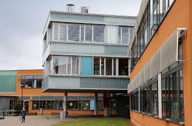 Freie Evangelische Schule Stuttgart Mohringen Schuler Wollen Die Welt Ein Bisschen Besser Machen Mohringen Stuttgarter Zeitung