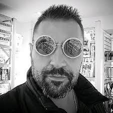 Daniel Vilcu's Instagram, Twitter & Facebook