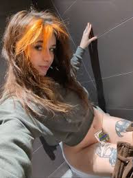 Rusty Fawkes on X: like if I could send you toilet selfies 😎  t.coLtMwyL3Ejd  X