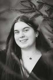 As we head into the WEEK OF HOLIDAY HOUSE, we are going to introduce the  rest of our volunteer committee members! Our next committee volunteer  highlight is the Marketing and Publicity Committee!