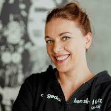 Francesca Lange's Instagram, Twitter & Facebook