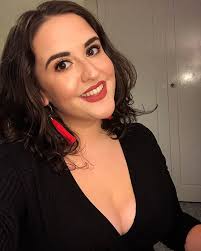 Iona Davis в X: „Pulling out all the stops (& both breasts) to be  @charlie.wesson's surrogate boyfriend for the night 👩‍❤️‍💋‍👩  https://t.co/E8kW8aPCXJ https://t.co/exWZb6B0td“