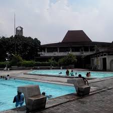 11 Kolam Renang Di Jakarta Yang Paling Bagus Beserta Harga Tiketnya