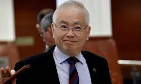 Menteri pengangkutan, datuk seri dr wee ka siong berkata, kerajaan malaysia, australia dan china tidak pernah berkira untuk mengeluarkan perbelanjaan serta sumber tenaga dalam usaha kolektif mencari pesawat mh370. Wee Ka Siong Decision To Reopen Tender For Kvdt2 Was Made Following Input From Experts The True Net