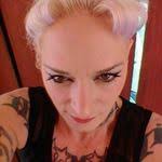 Amy Gatz's Instagram, Twitter & Facebook