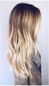 Natural Looking Blonde Balayage Highlights Cheveux Blond Cheveux Coiffure