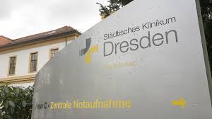 Es ist an die bestehenden operationssäle von chirurgie und neurologie angeschlossen und beherbergt auch pflegestationen. Aufnahmestopp Fur Covid 19 Patienten Im Stadtischen Klinikum Dresden Mdr De