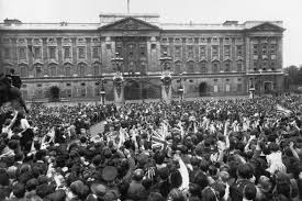 It is the london residence of her majesty the queen and is one of only a few working royal palaces left in the world. Buckingham Palace 7 Historical Facts Historyextra