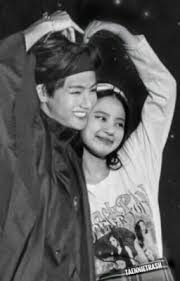 Taennie Selebritas Teman Wanita Gambar Orang