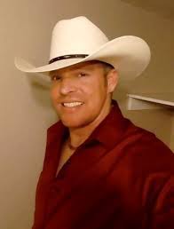 Kevin Holcomb's Instagram, Twitter & Facebook