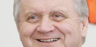 Edward Molinski's Instagram, Twitter & Facebook