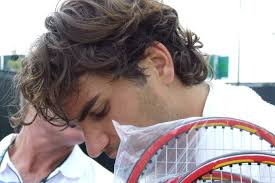 The shorter hair, thinner headband version. Roger Federer 15 Years Of Hair In 40 Seconds