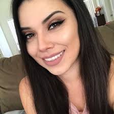 Bri Hernandez (MombieBri)