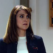 Lorraine Cain's Instagram, Twitter & Facebook