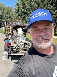 Any recomendations for a reliable and trustworthy roofer who also does  siding?