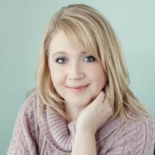 Candace Grenier's Instagram, Twitter & Facebook