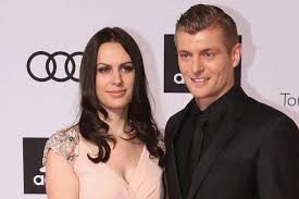Born 4 january 1990) is a german professional footballer who plays as a midfielder for la liga club real madrid and the germany national team. Fussballer Toni Kroos Wird Zum Dritten Mal Papa