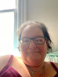 Hello, Would any kind women want to chat? I'm 55 from MN. Thanks.