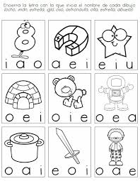 Puedes adaptar las siguientes actividades para el primer día de clases en preescolar y primaria en base a la edad y al grado escolar. Interactivos Para La Clase Actividades Del Alfabeto Actividades Vocales Actividades De Lectura Preescolar