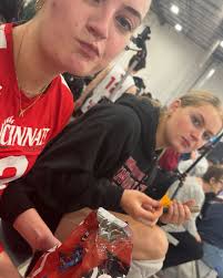 Went to chicago for volleyball but should stick to eating doritos and prank  calling #0-4🤘🤘