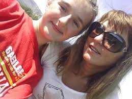 Michelle Mesaros (@MichelleMesaro1)