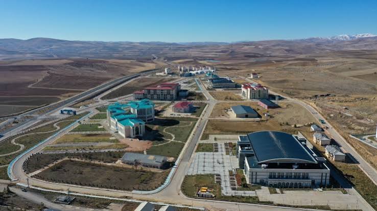 Bayburt Üniversitesi Find And Study
