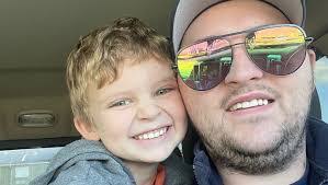 Chris Teaster's Instagram, Twitter & Facebook