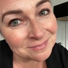 Na ruim 8 jaar advocatuur heb ik besloten mijn toga aan de wilgen te  hangen. Het is tijd voor iets nieuws. In augustus nam ik al afscheid van  mijn collega's in de