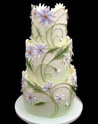 3 Tier Wedding Cake Eith Intricate Lilac Floral Design Cake Decorating Gateaux Etonnants Beaux Gateaux De Mariage Gateau Anniversaire