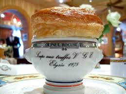 Recette Soupe Aux Truffes Paul Bocuse Feuillete Au Foie Gras Gastronomie Recettes De Cuisine