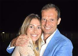 With claudia he had his second child, son george in 2012. Valentina Allegri Parla Per La Prima Volta Dell Amore Tra Il Padre Massimiliano E Ambra Angiolini Sono Cotti Entrambi Ma La Piu Gelosa E Lei