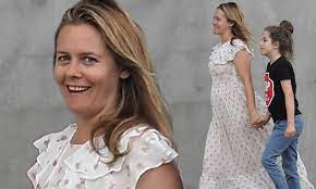 Alicia silverstone has been open with fans over the years about her son's journey with his long locks and check out bear's new look! Alicia Silverstone Looks Cheerful As She Holds Hands With Her Nine Year Old Son Bear In Los Angeles Daily Mail Online