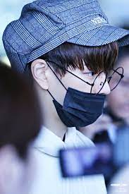 Seungmin Airport Seungmin Hat Seungmin Mask Seungmin Glasses Seungmin Side Han And Changbin Pretty Angel Fashion
