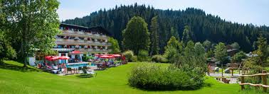 Ellmau enchants you with its tyrolean charm and an impressive mountain panorama at the foot of the wilder kaiser mountain range. Impressionen Landhof In Ellmau Am Wilden Kaiser Tirol