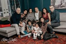 Toronto Extended Family Portraits At Home Extended Family Photography Large Family Photos Large Family Photo Shoot Ideas