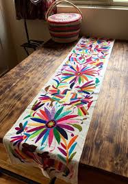 Table Runners Hand Embroidered By The Otomi People From Mexico 40 X 184 Cm Manualidades Bordado Manualidades Con Trapillo