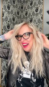 Changing of the seasons… Time for something new! From Pretty In Pink to  platinum Blondie💋 #timeforachange #pinkhair #platinumhair #hairextensions  #sandiegohairstylist #extentionspecialist #callme ...