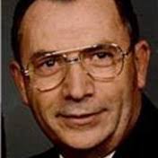 Robert Darst's Instagram, Twitter & Facebook