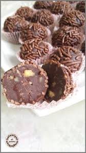 Bouchees De Noix Au Chocolat Halawiyat Maghribiya Chocolat Gateaux Et Desserts Boule Chocolat