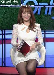 타이트한 오피스룩을 입고 볼륨 있는 몸매를 뽐내는 그녀는 의도하지 않았는데 방송에서 몸매가 부각돼 대중들에게 '몸매' 라는 키워드로만 인식될까 불안하다고. ì‹ ì•„ì˜ ì•„ë‚˜ìš´ì„œ ìŠ¤íƒ€í‚¹ ëª¨ë'  éžìŠ¤í¬ì¸  ê²Œì‹œíŒ I Love Nba íŒ¨ì…˜ ìŠ¤íƒ€í‚¹ ì—¬ì„± íŒ¨ì…˜